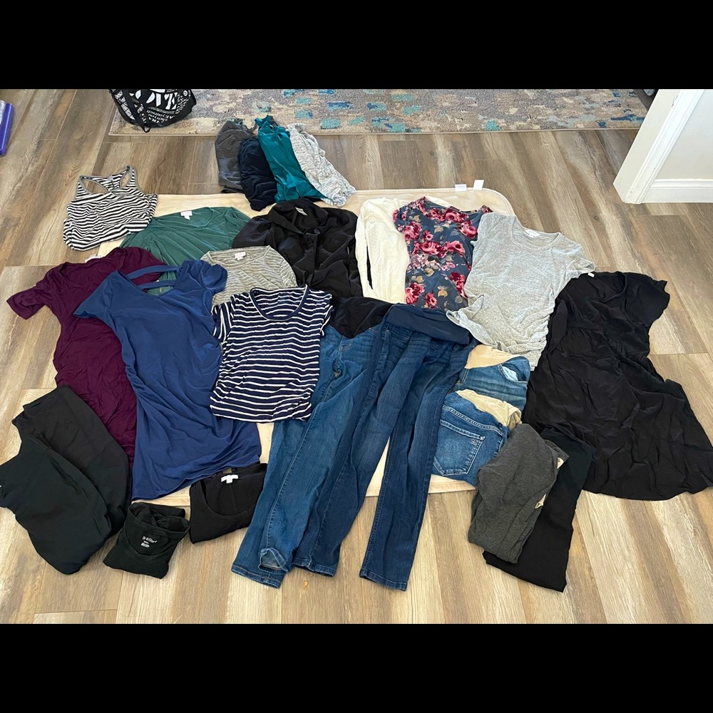 Big maternity bundle! Mostly size small. Some new or barely used! Plus freebies!